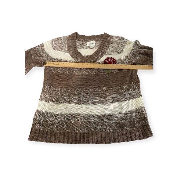 Christopher & Banks Size Large Hand Embroidered Sweater Flower - Picture 7 of 10